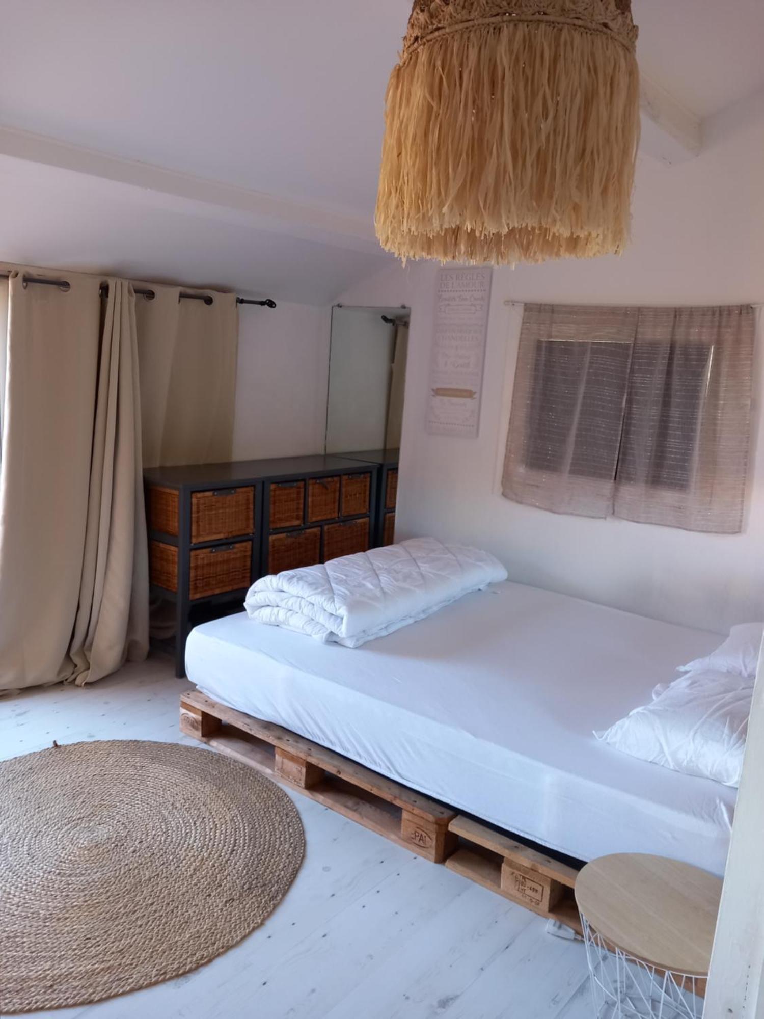 סן-מקסימין-לה-סנט-בום Villa 4 Chambres Avec Jacuzzi מראה חיצוני תמונה