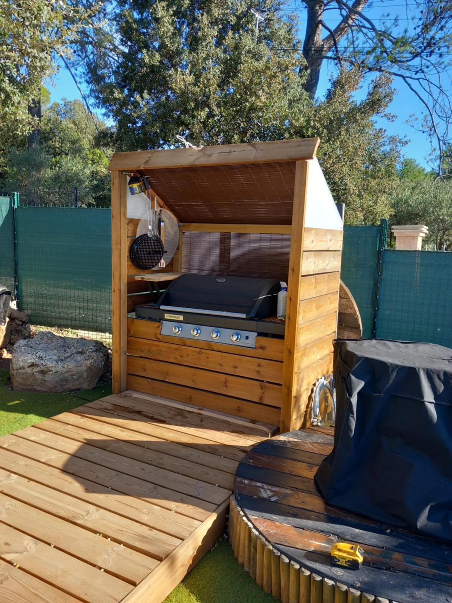 סן-מקסימין-לה-סנט-בום Villa 4 Chambres Avec Jacuzzi מראה חיצוני תמונה