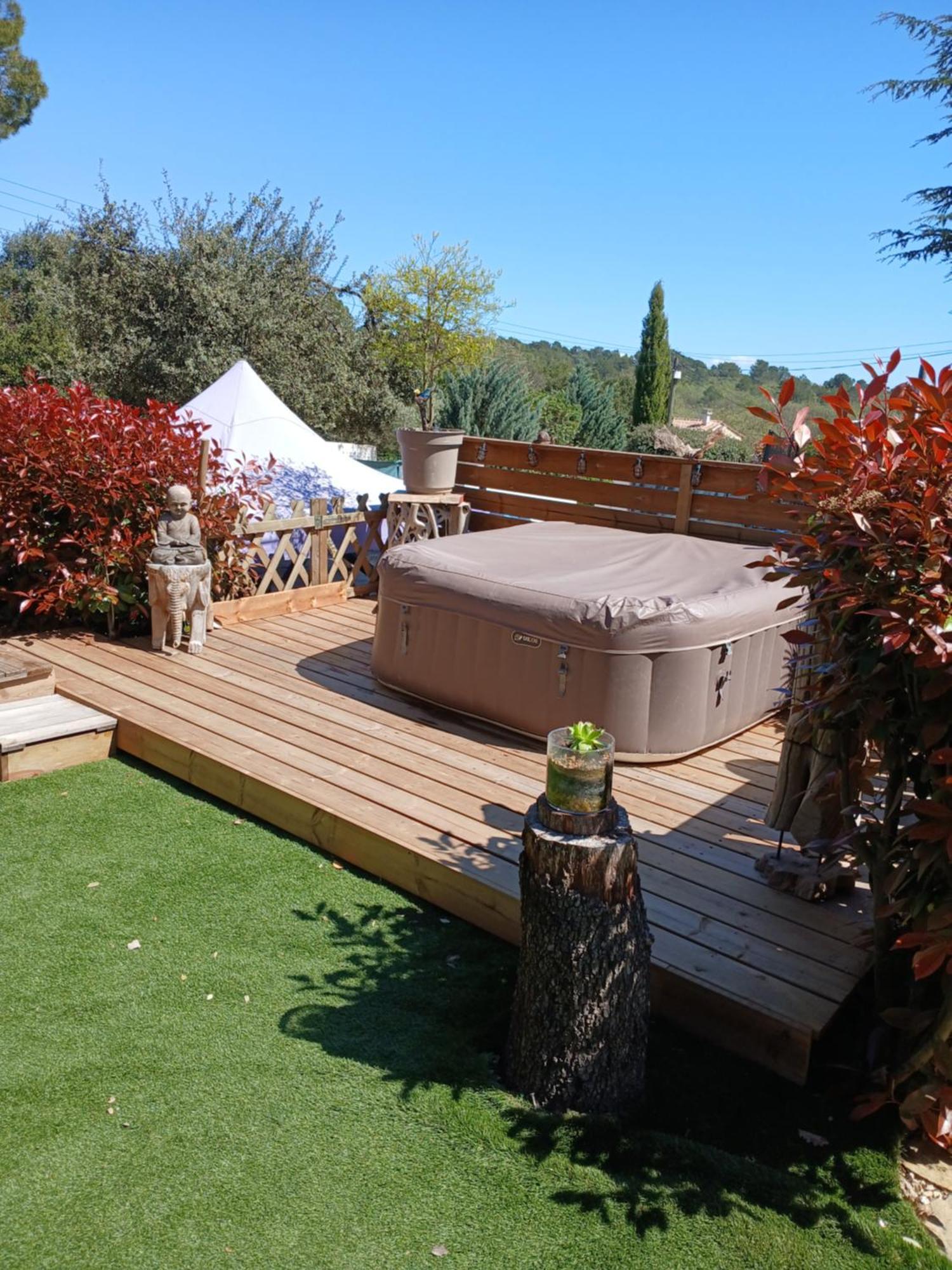סן-מקסימין-לה-סנט-בום Villa 4 Chambres Avec Jacuzzi מראה חיצוני תמונה
